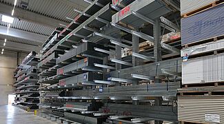 cantilever racking with 10 storage levels