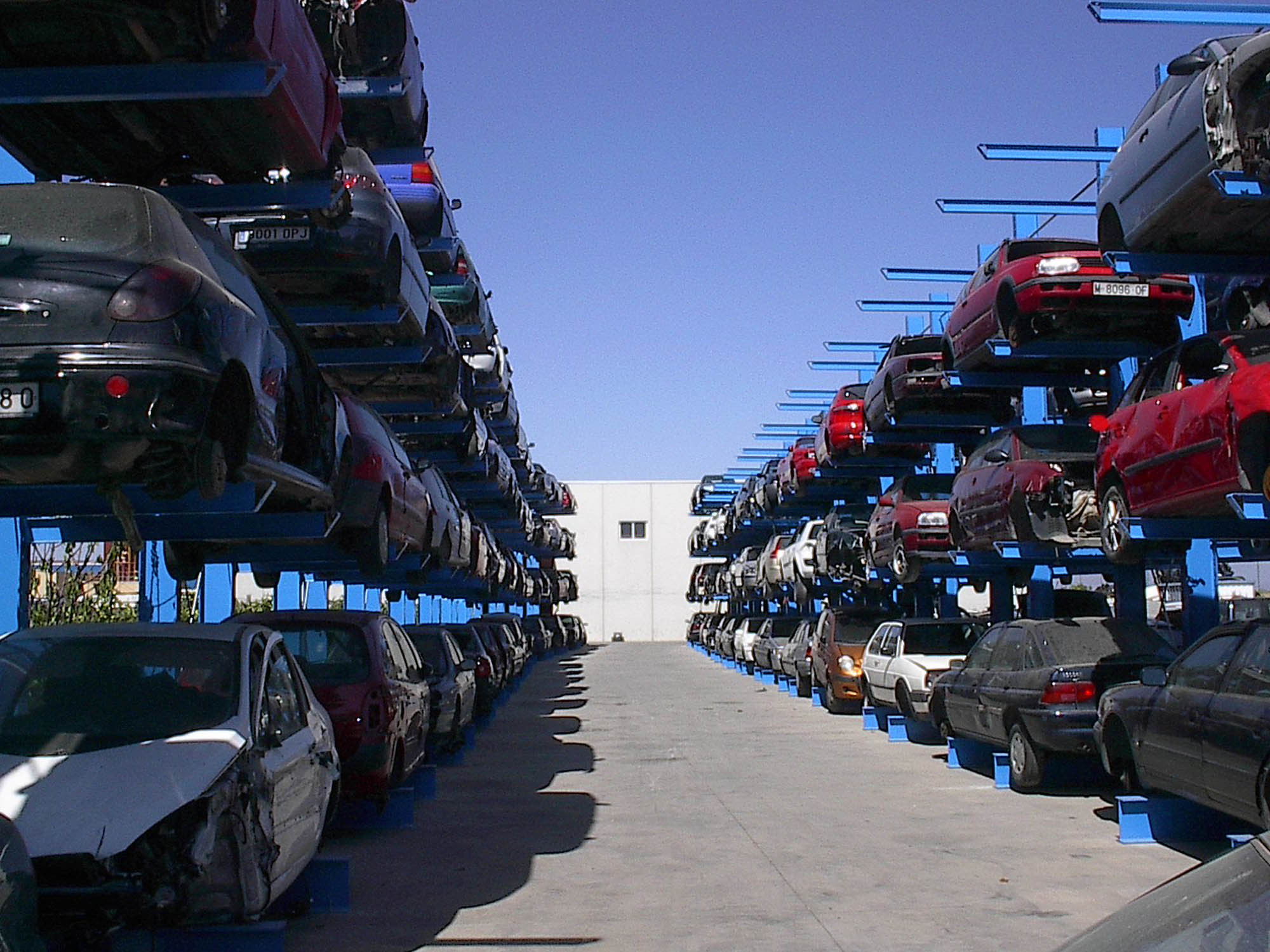 cantilever racking for the storage of End-Of-Life-Vehicles (ELV storage)