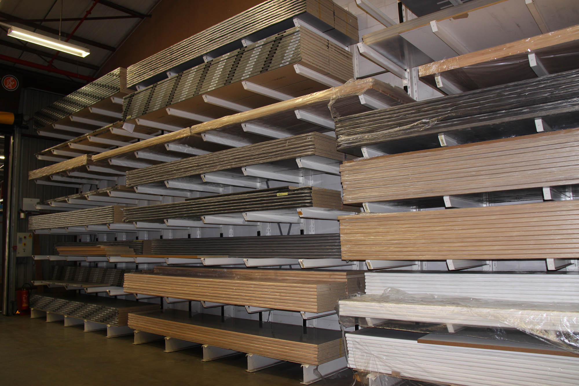 cantilever racking systems for specialized stores