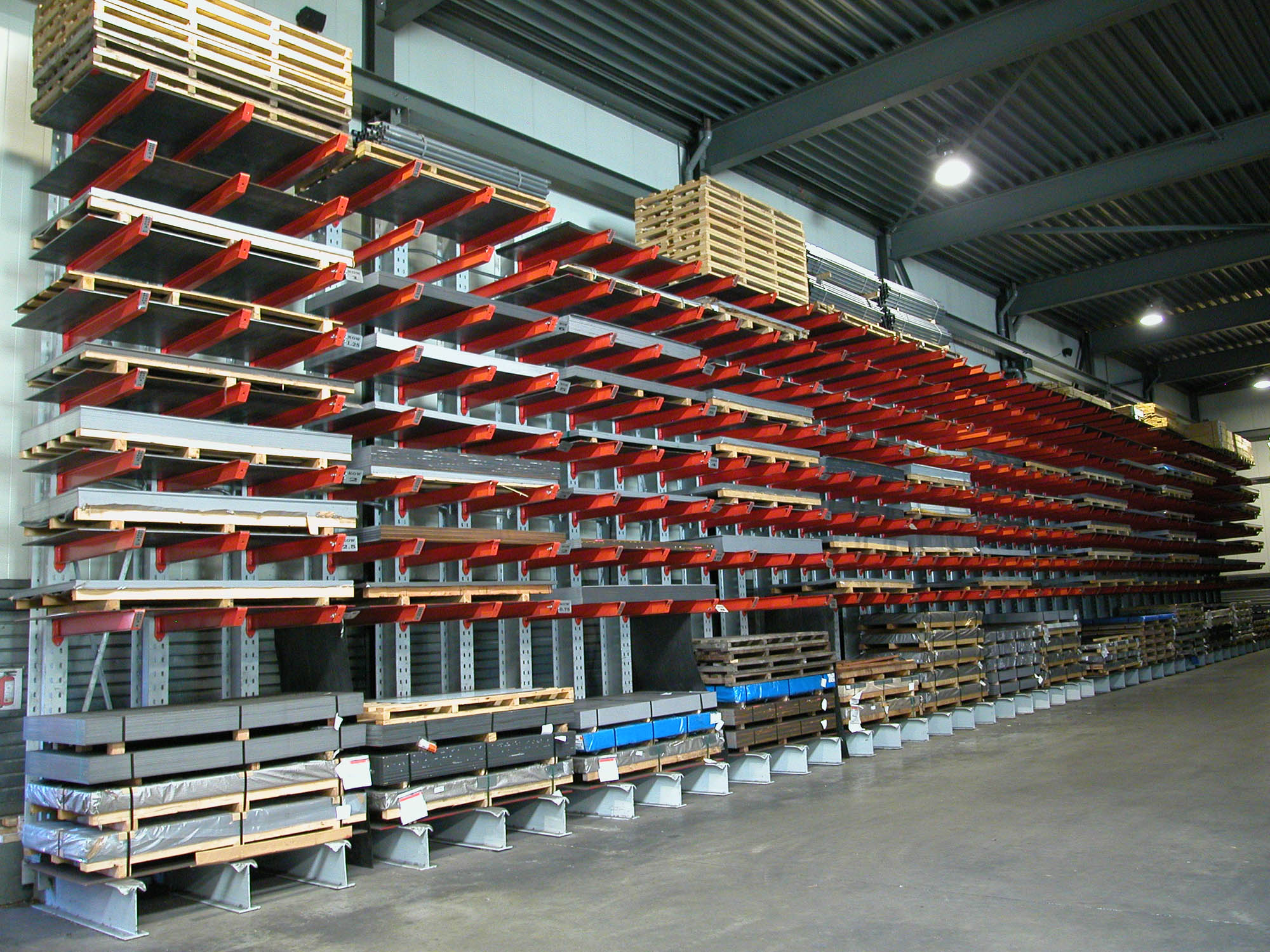 cantilever racking systems for steel processing industry