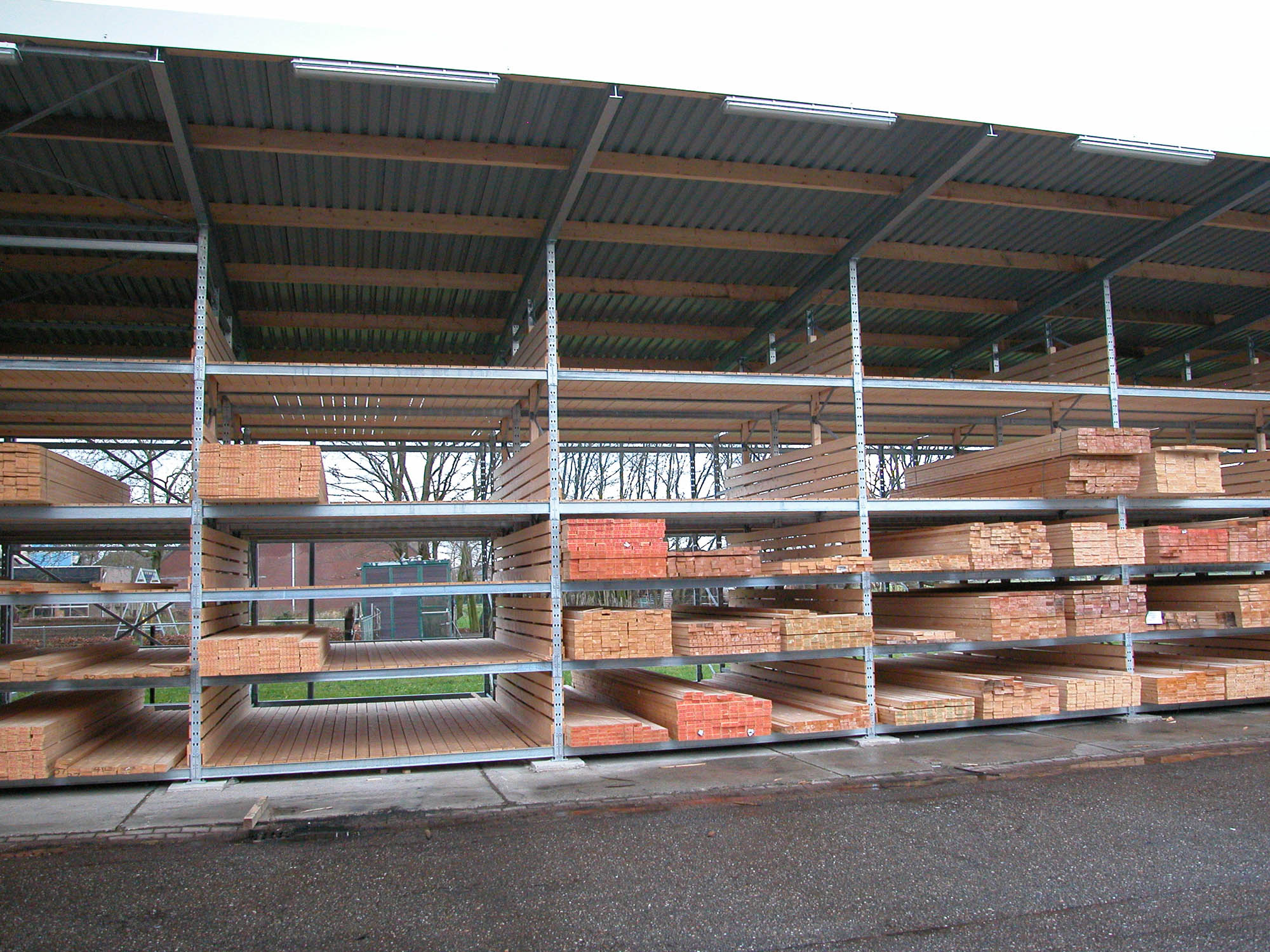 pallet racking for the storage of timber
